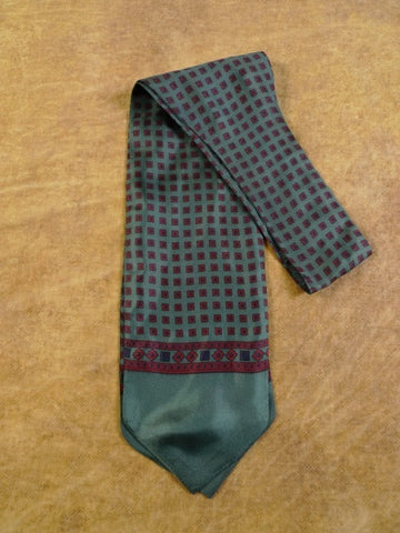 1960s Vintage Green / Red Pattern Rayon Cravat